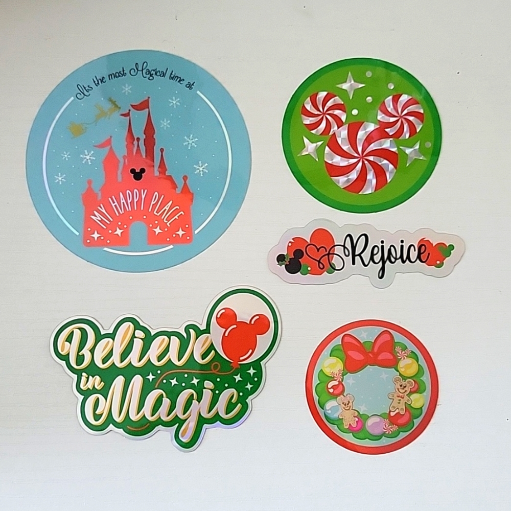 Lot of 5 Disney Christmas stickers!